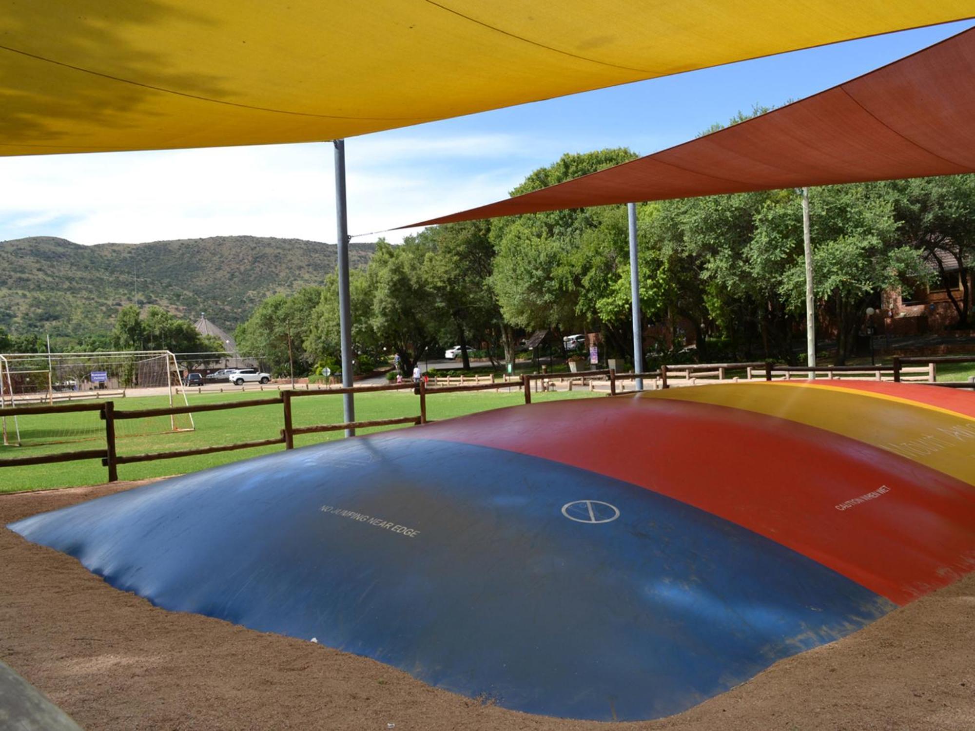 Mount Amanzi Hotel Hartbeespoort Buitenkant foto