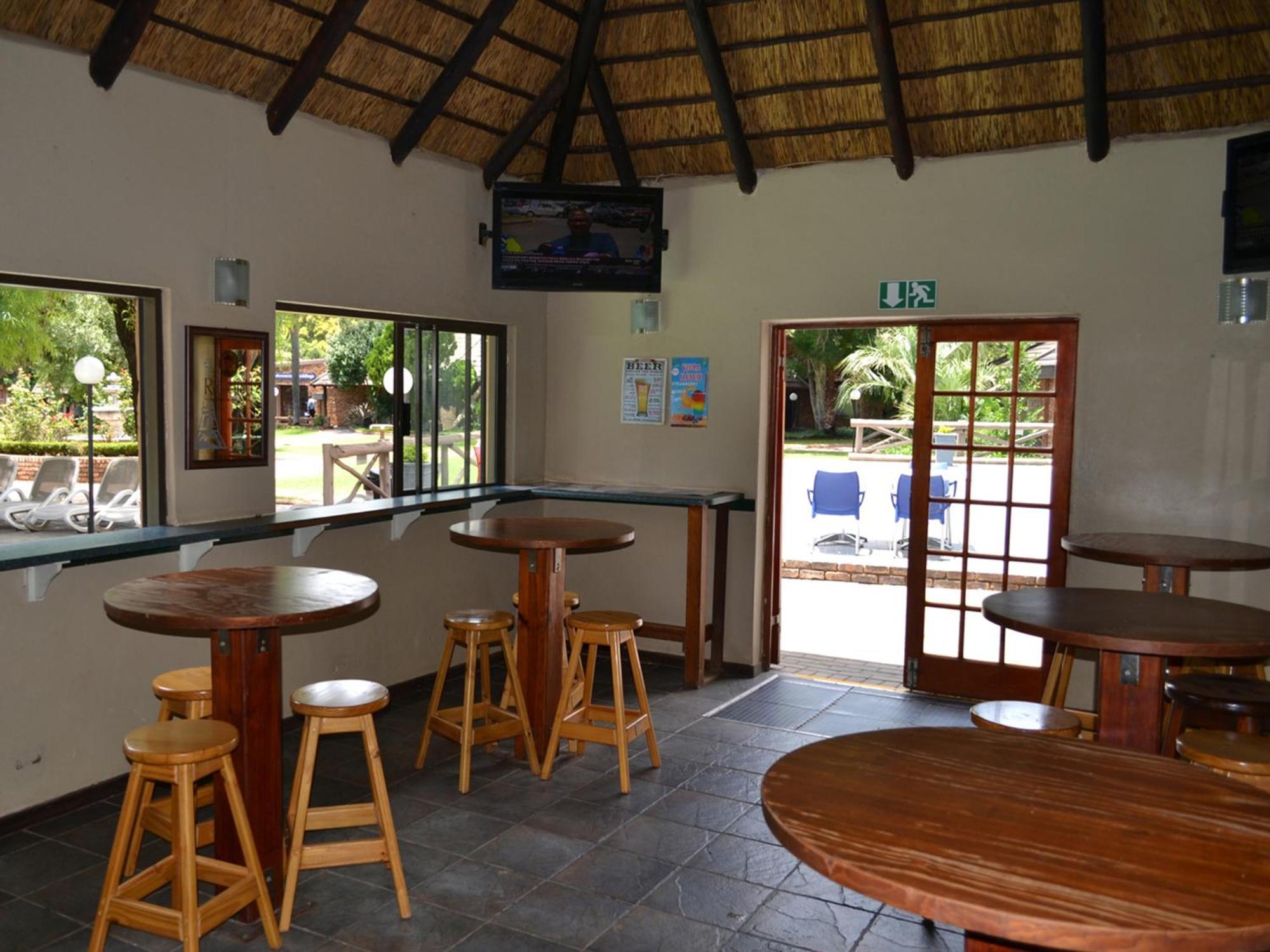 Mount Amanzi Hotel Hartbeespoort Buitenkant foto