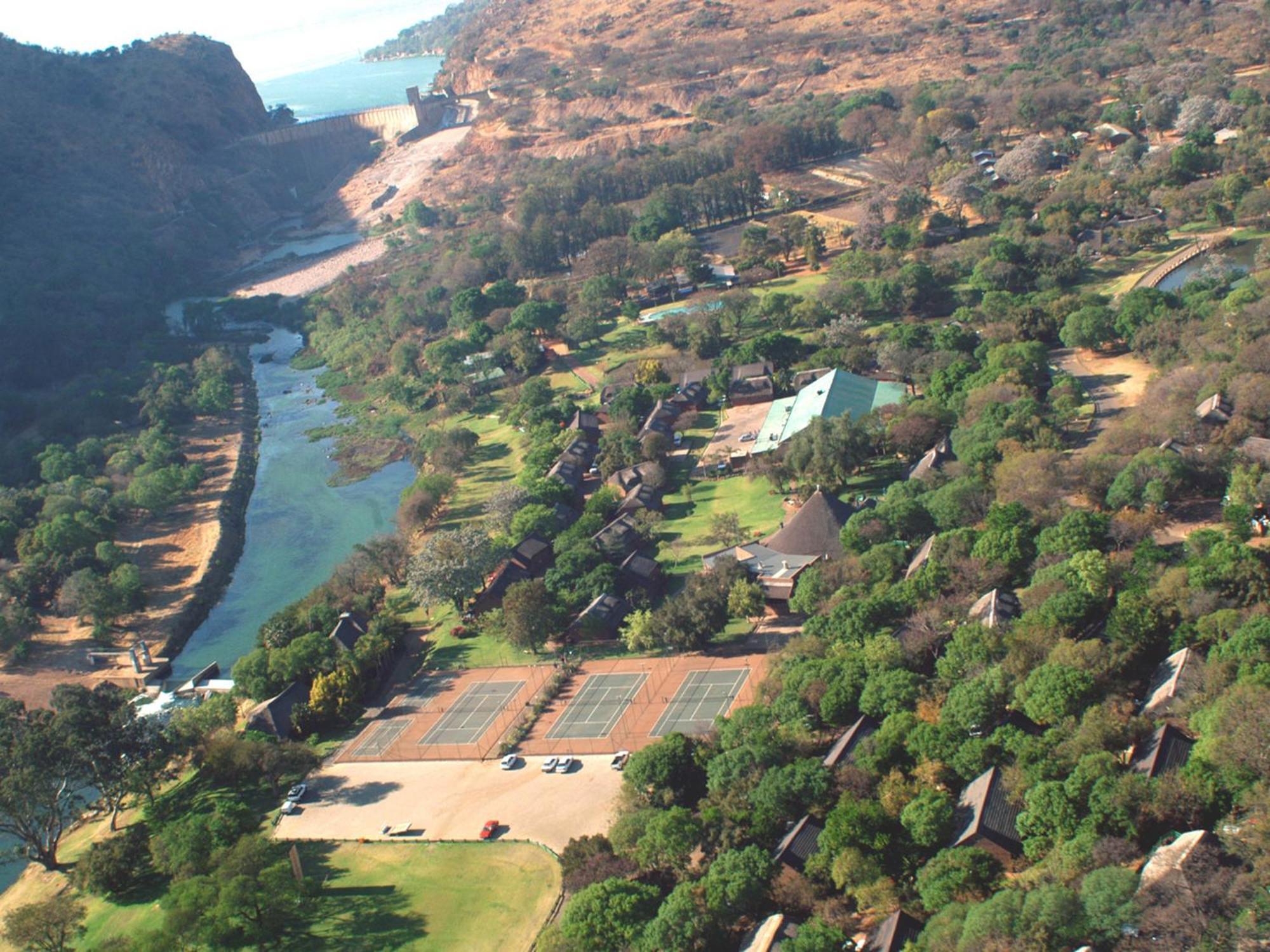 Mount Amanzi Hotel Hartbeespoort Buitenkant foto