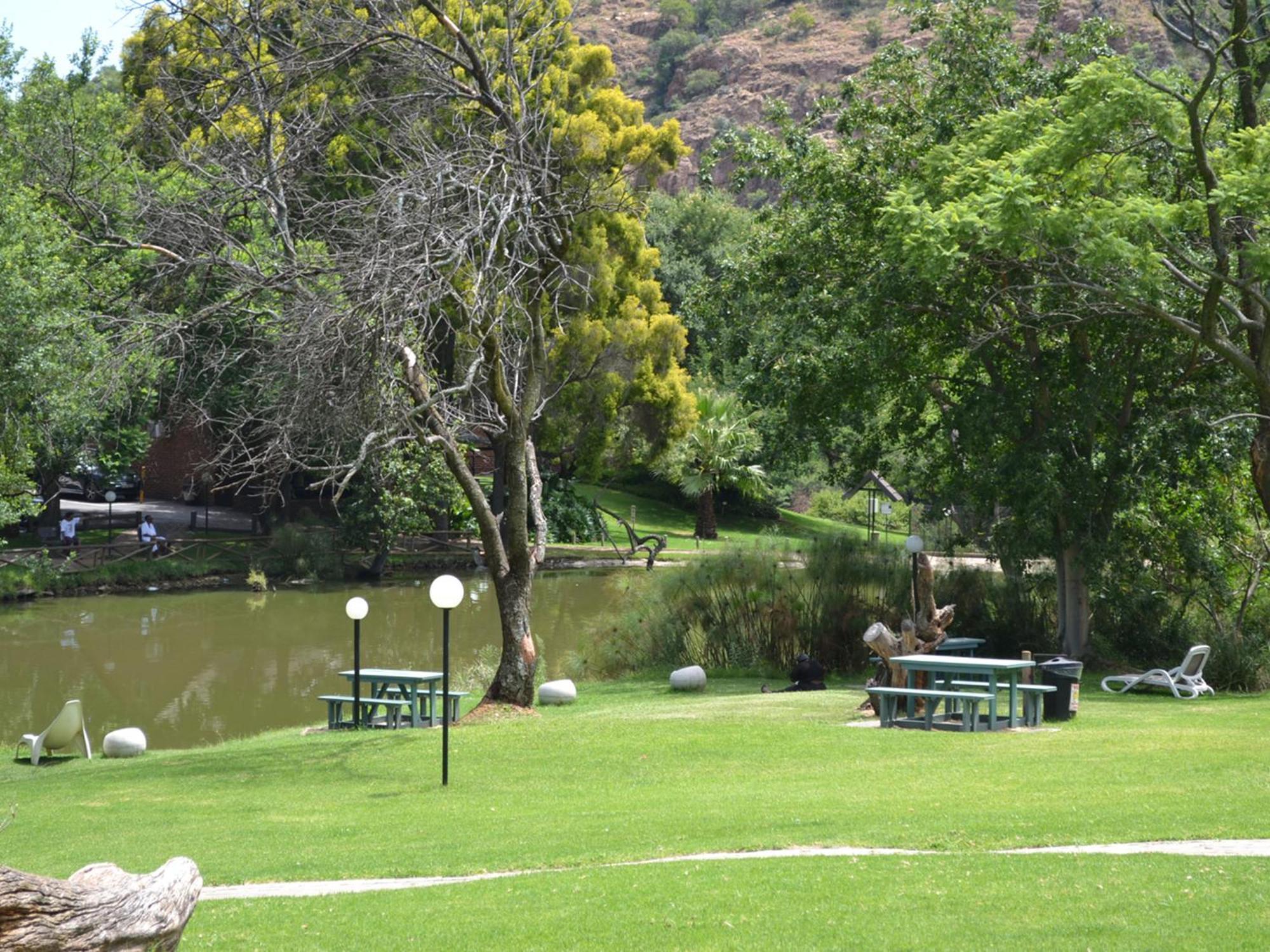 Mount Amanzi Hotel Hartbeespoort Buitenkant foto